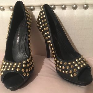 Rock and Republic Black studded heels